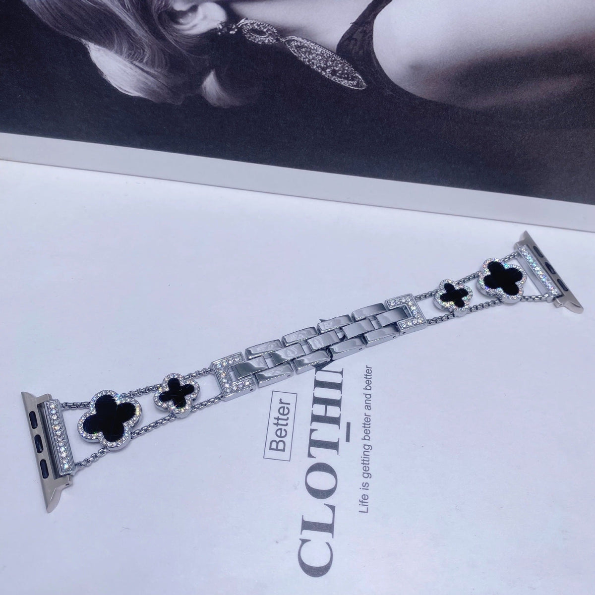 Comfortable clasp feature of watch band image 8