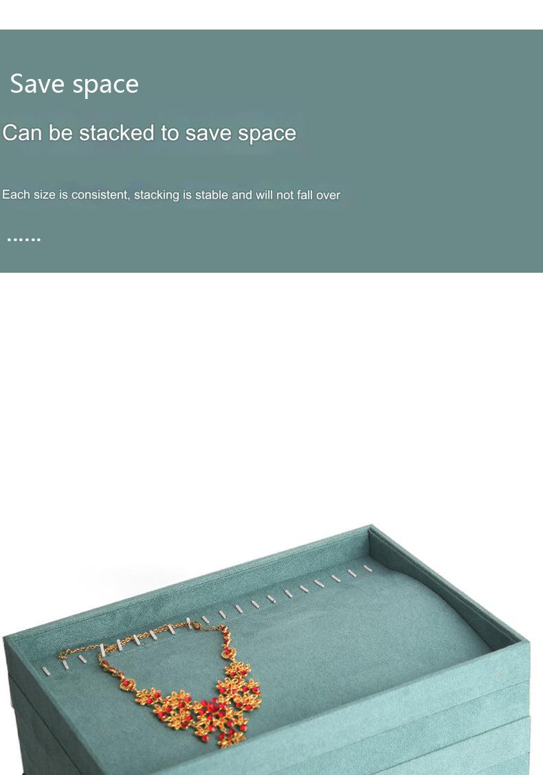 Stylishly organised jewellery in the tray