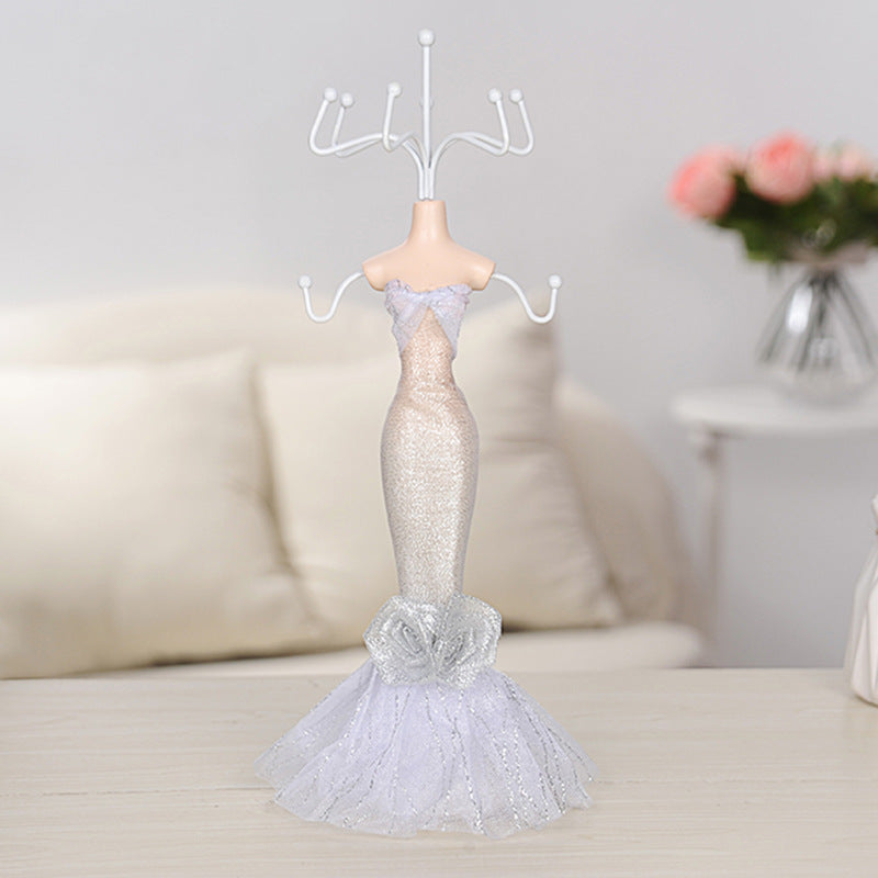 Elegant jewelry storage solution with vibrant design