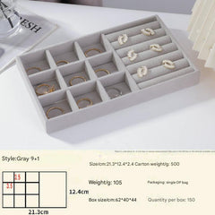 Compact velvet jewelry organizer for accessories