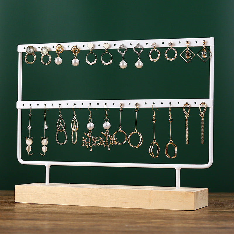Detailed View of Earring Holder Material