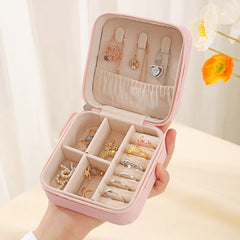 Compact Jewelry Box in pink with earrings