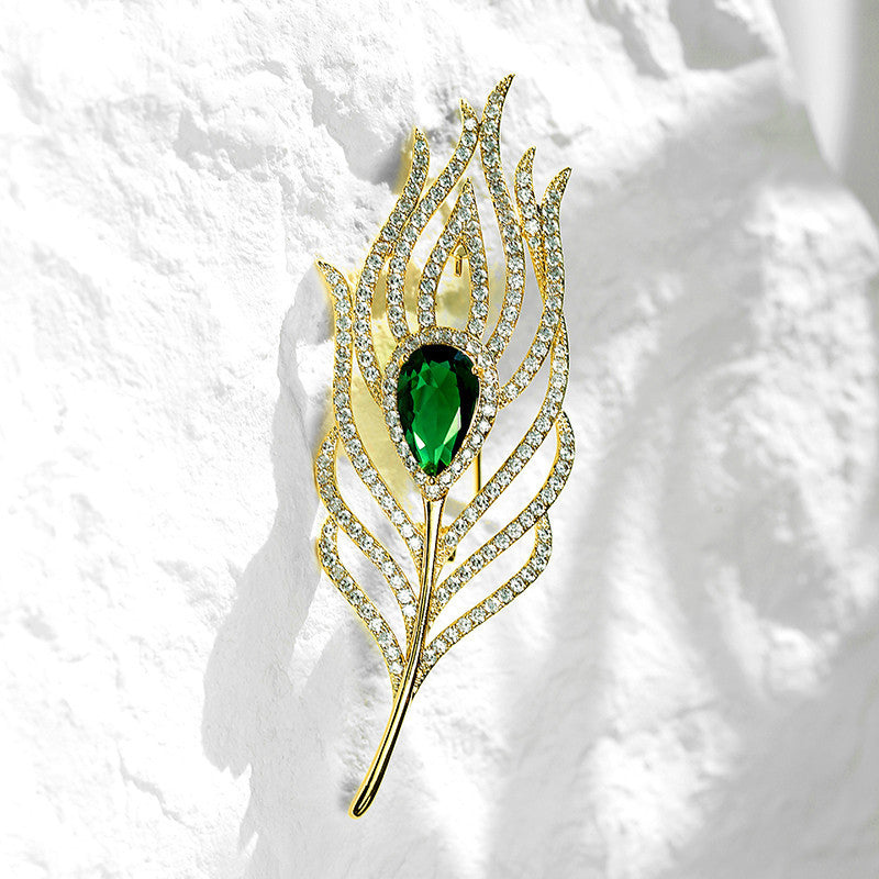 Nordic design pin featuring high-quality rhinestones - Image 8