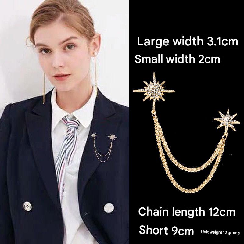 Unisex star brooch worn by a model