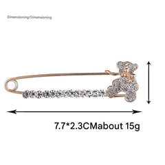 Model Wearing Elegant Brooch for Style - Image 5