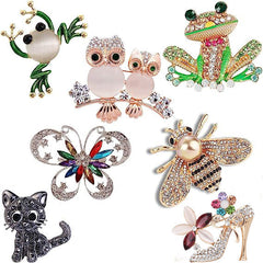 Giftable styled brooch packaging