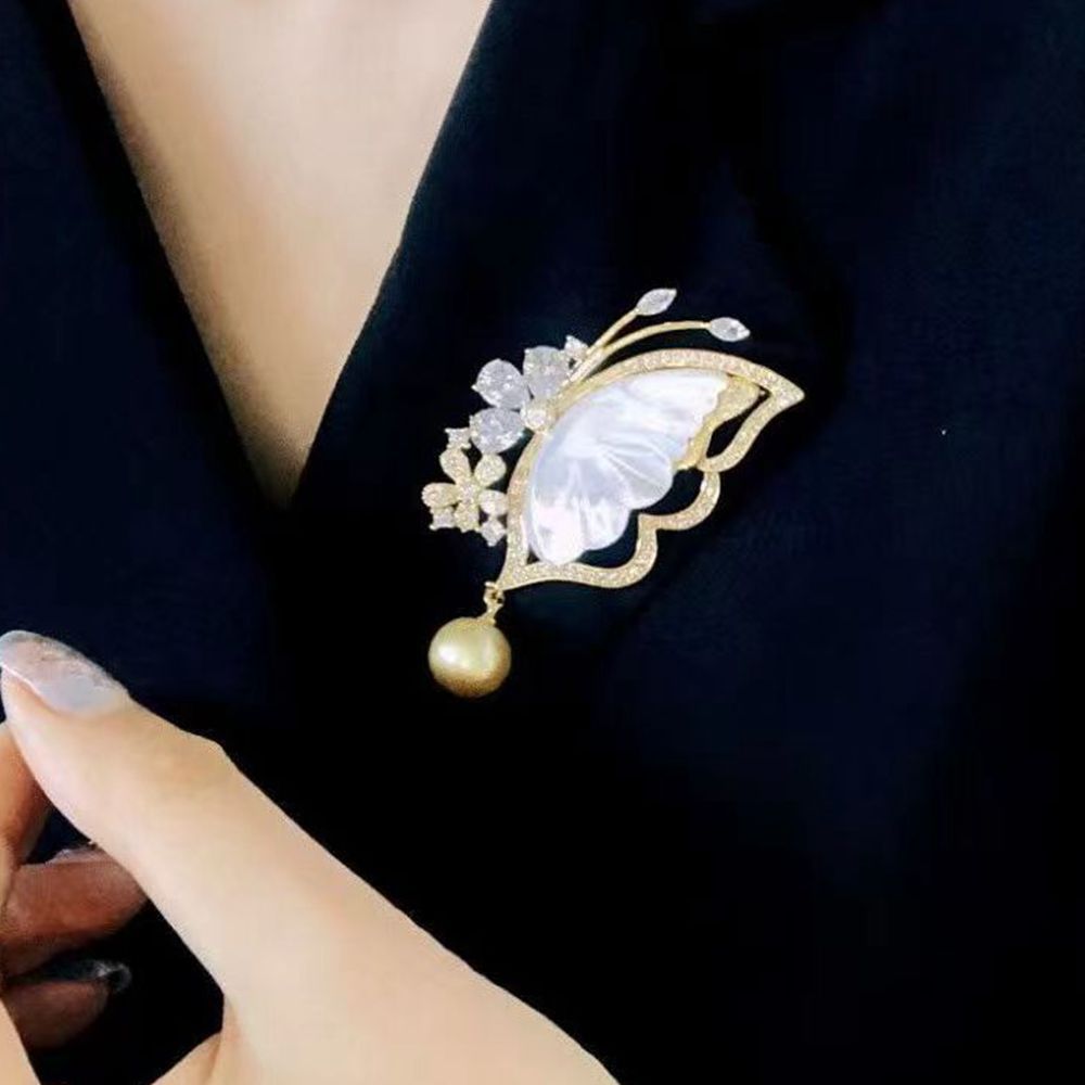High-end gold plated brooch showcasing craftsmanship - Image 3