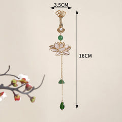 elegant brooch design with floral motif