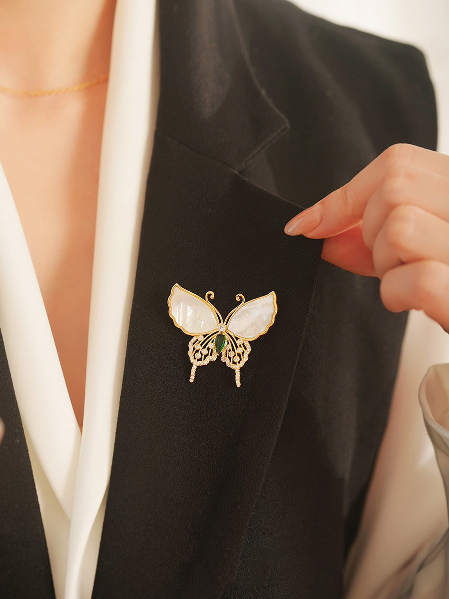 Versatile Brooch Style Options