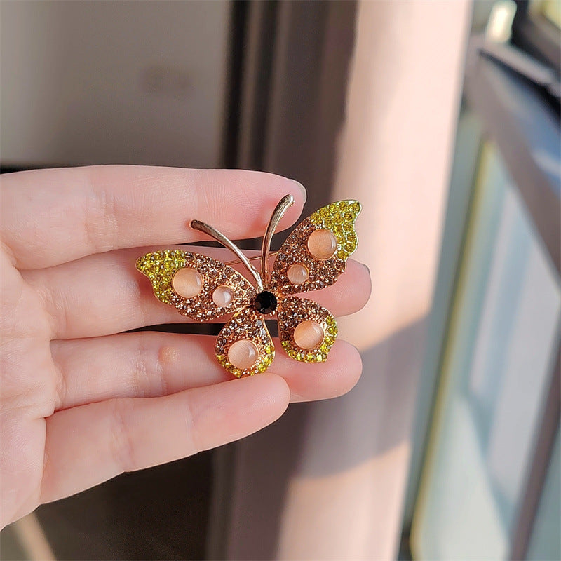 Rhinestone brooch in various colours - image 3