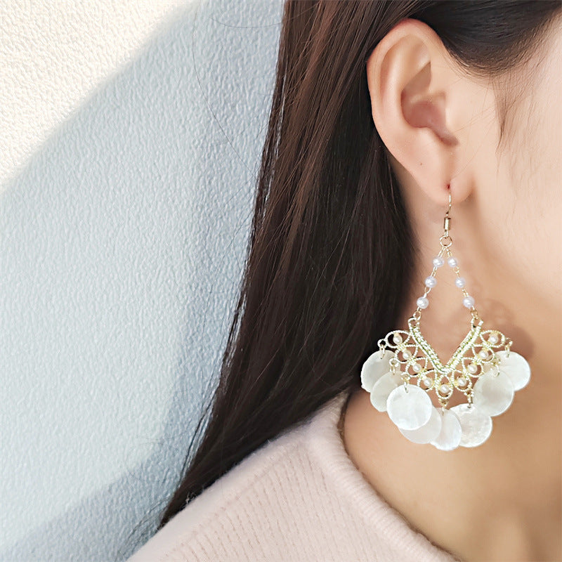 Chic Vintage Shell Tassel Earrings image 1