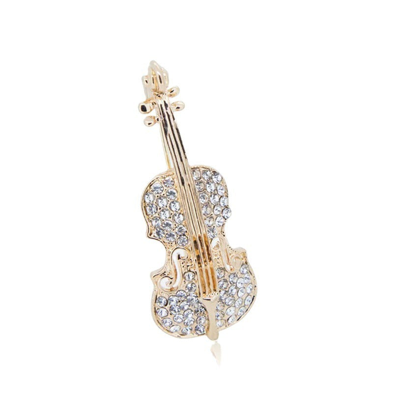 Elegant Brooch Shimmering in Light