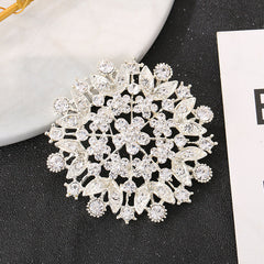 Elegant Vintage Floral Brooch Pin image 7