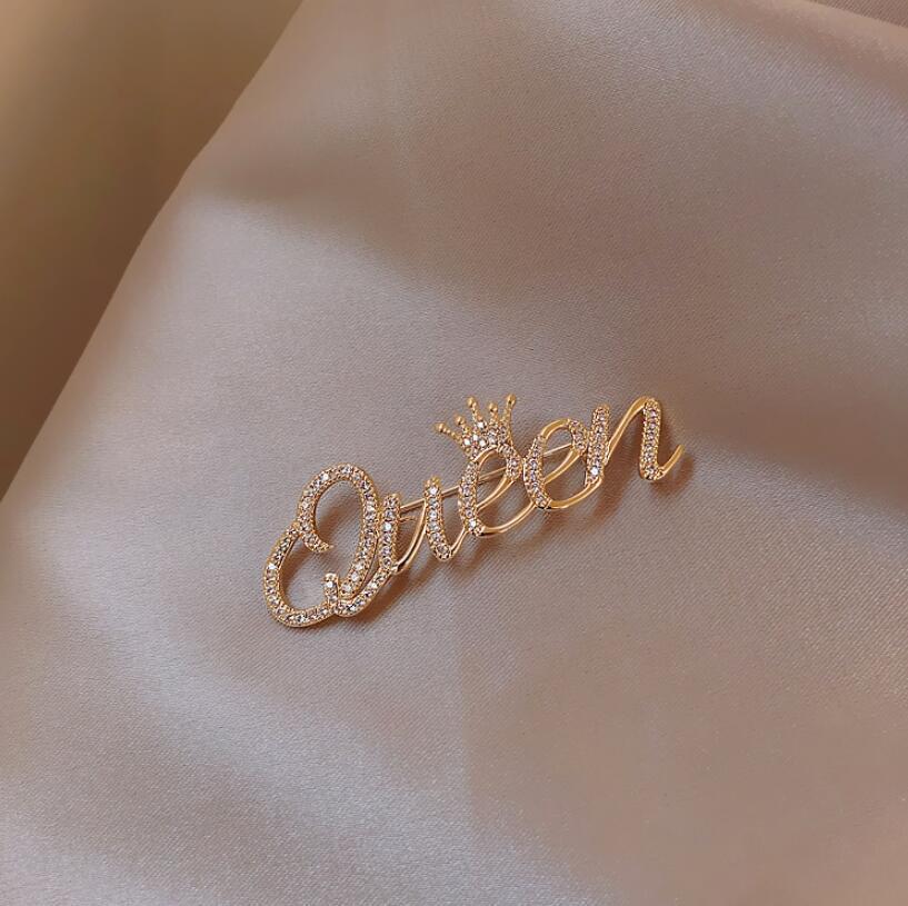 Elegant Vintage Floral Brooch Pin image 4