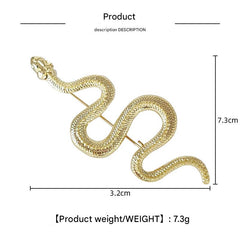 Alloy fashion accessory on casual wear