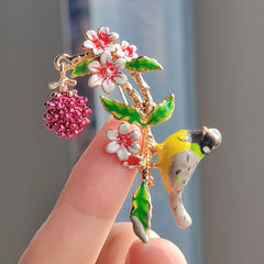 Trendy animal brooch in blue image 2