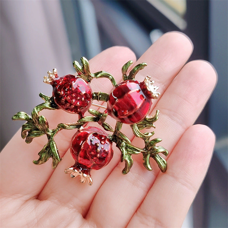 Creative strawberry brooch for women