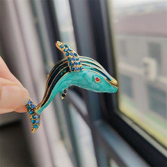 Stylish jewellery brooch for nature lovers