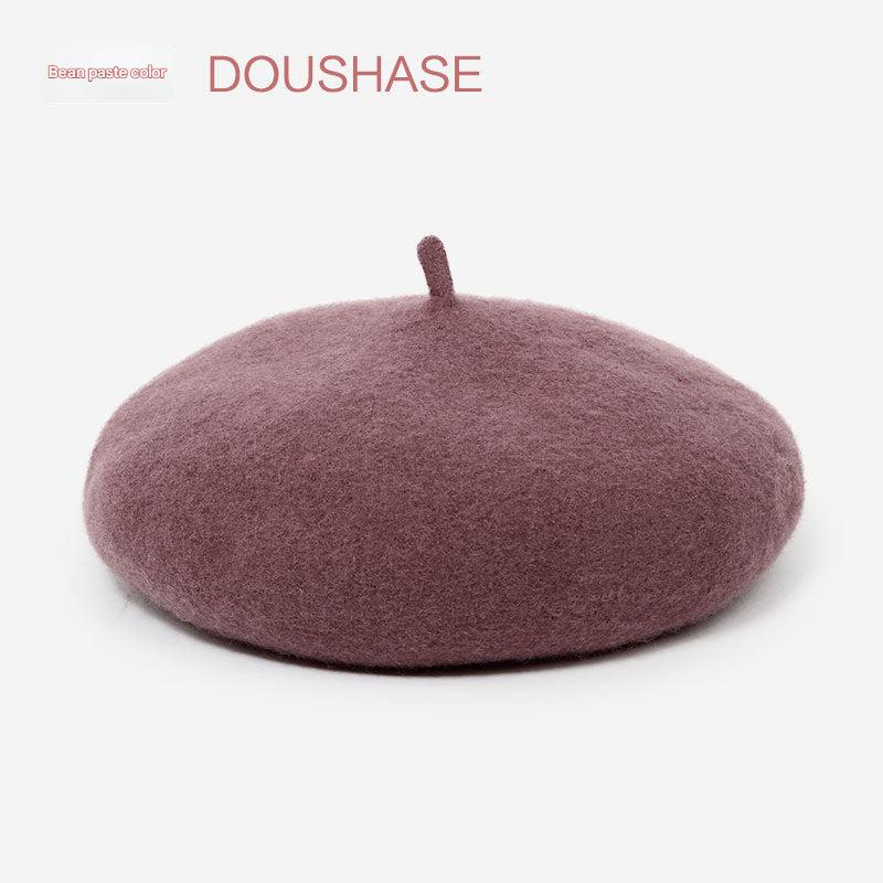 Elegant vintage fashion beret in grey