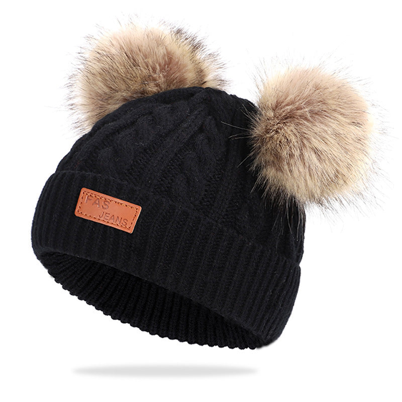 Winter accessories for children in various colours