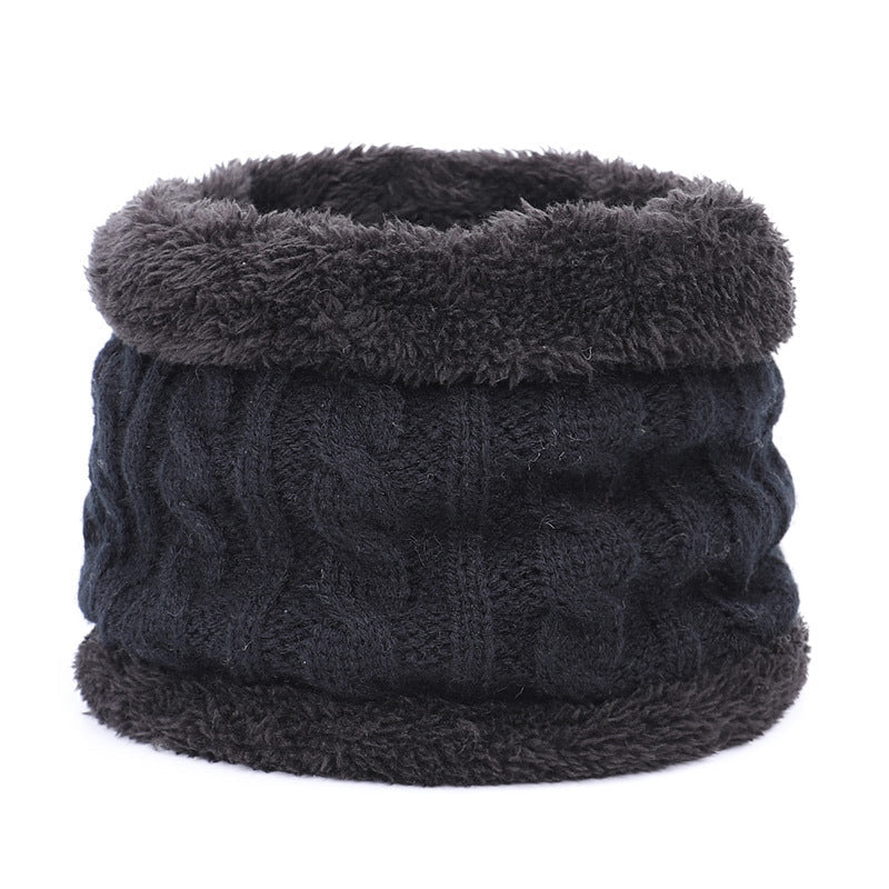 Winter accessories for children in various colours