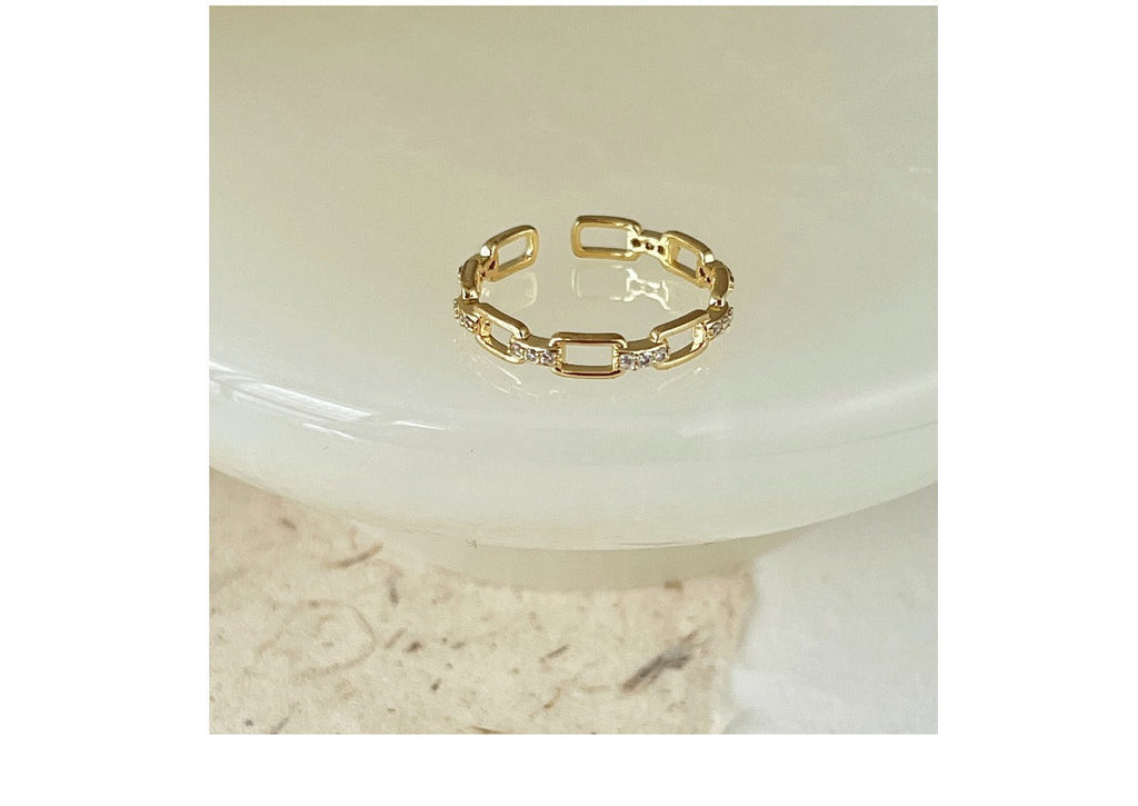 Fashionable ring perfect for special occasions