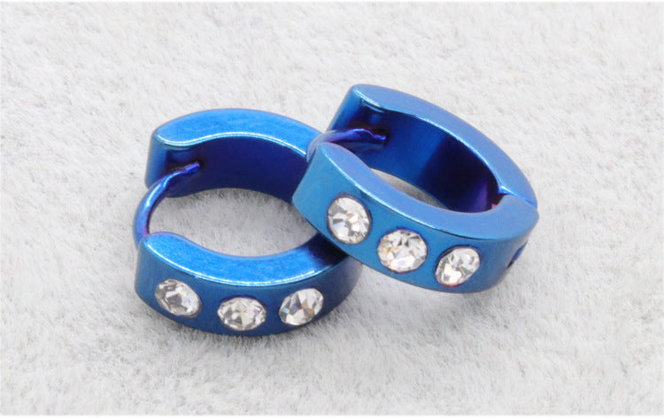 Sparkling stones in stainless steel earrings