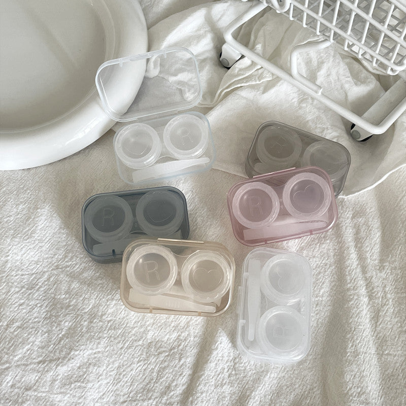 Durable contact lens holder in trendy colours