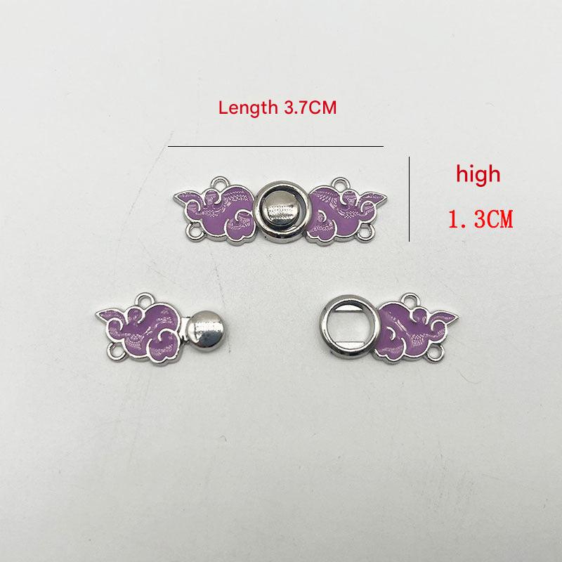 Durable metal clasp on Qipao