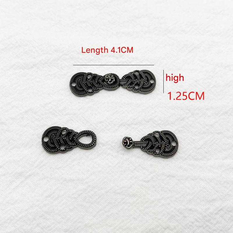 Metal clasp in antique bronze