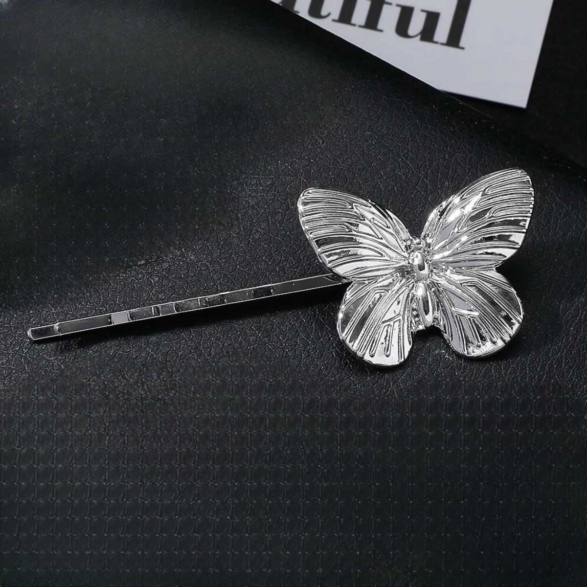 Fashionable Hair Clip Set for Everyday Use